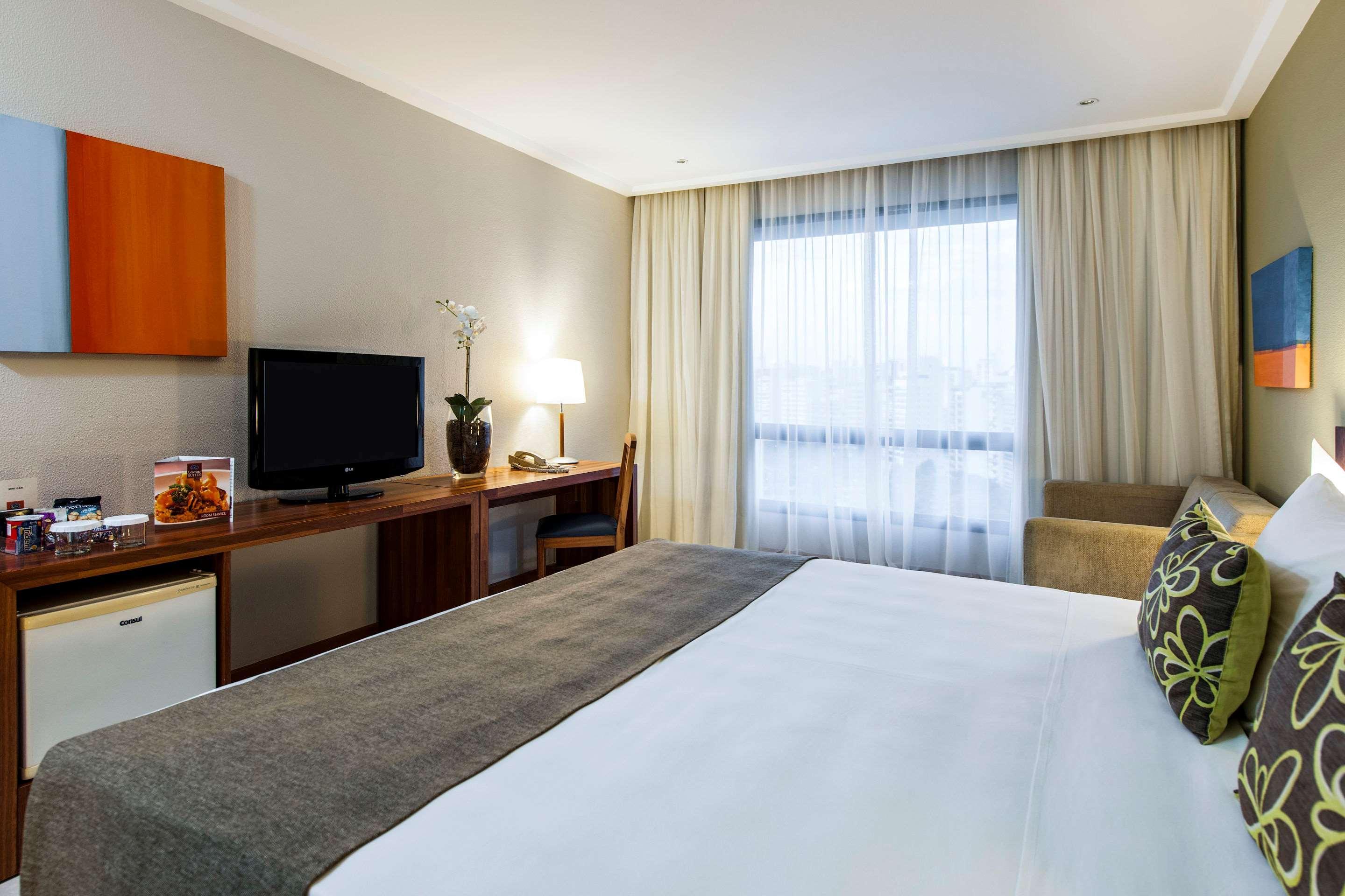 Comfort Suites Витория Экстерьер фото