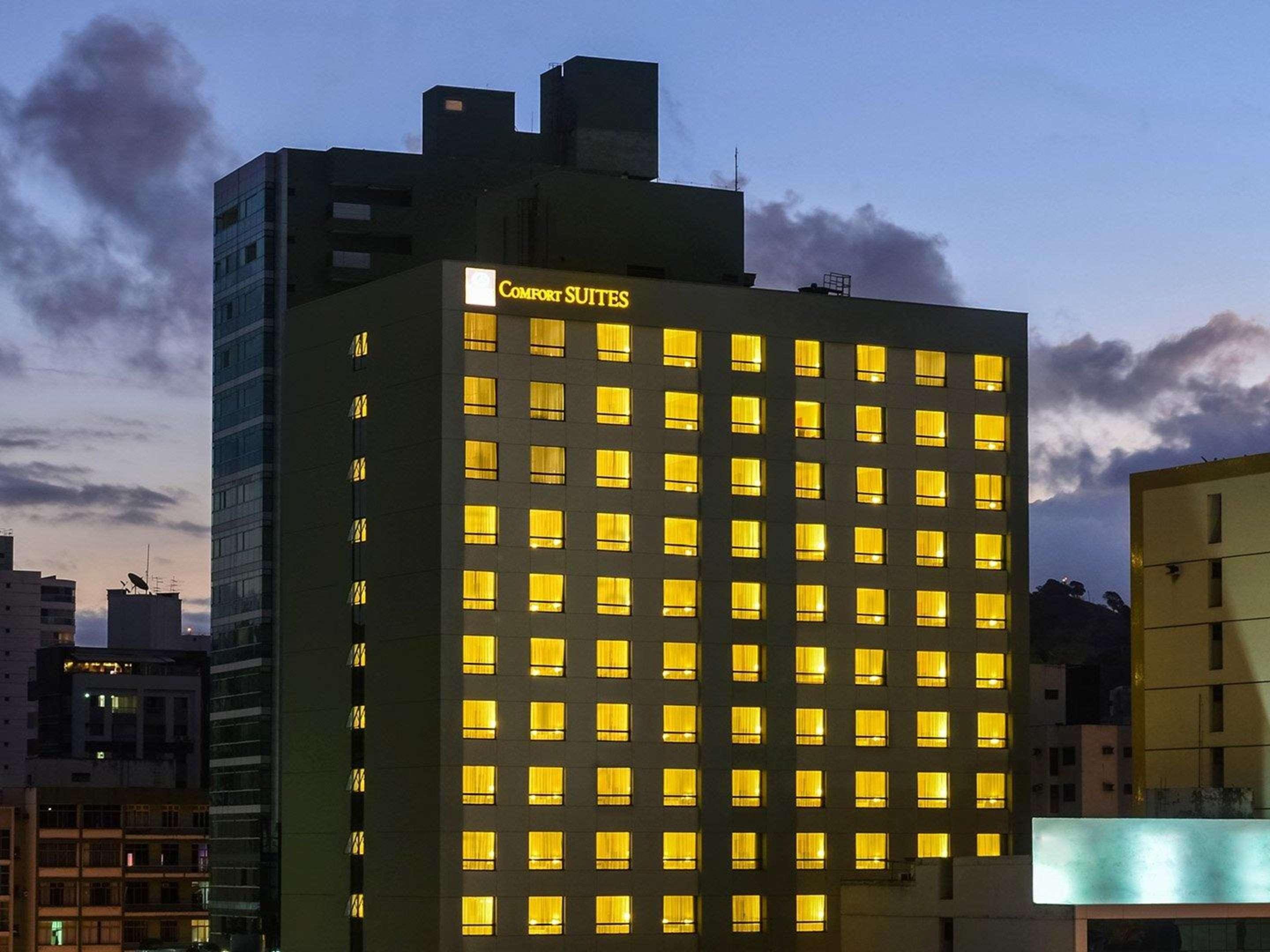 Comfort Suites Витория Экстерьер фото
