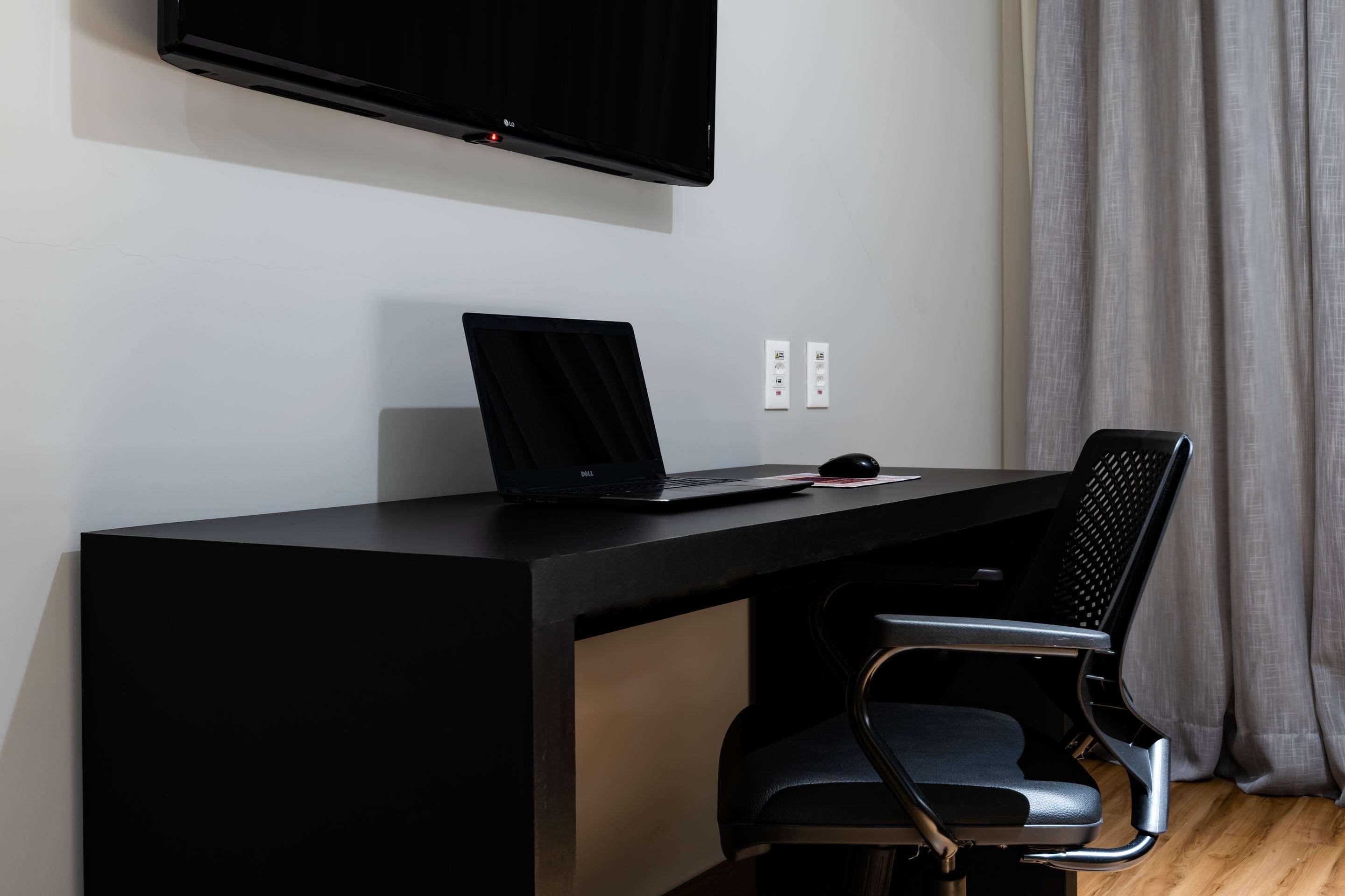 Comfort Suites Витория Экстерьер фото
