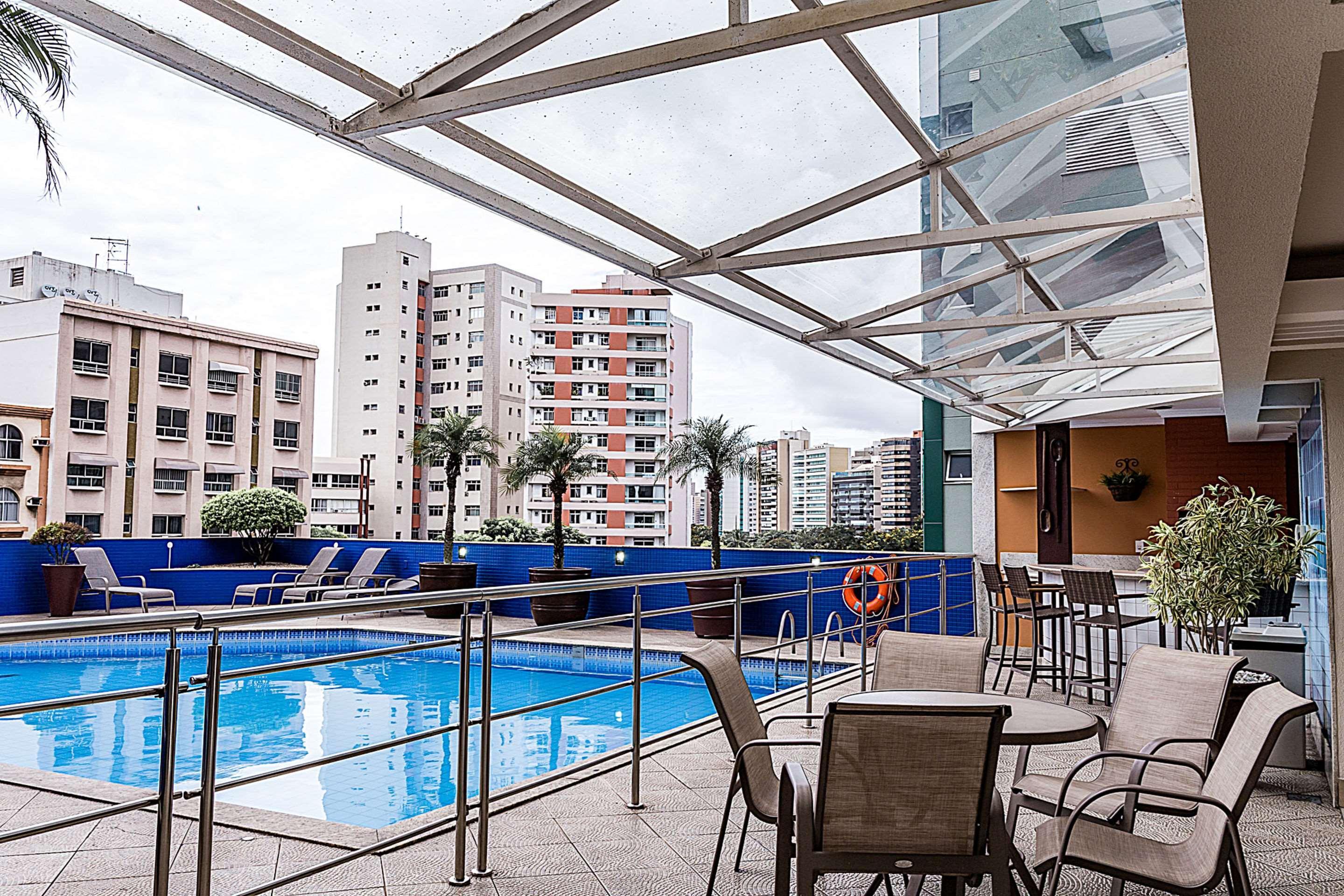 Comfort Suites Витория Экстерьер фото