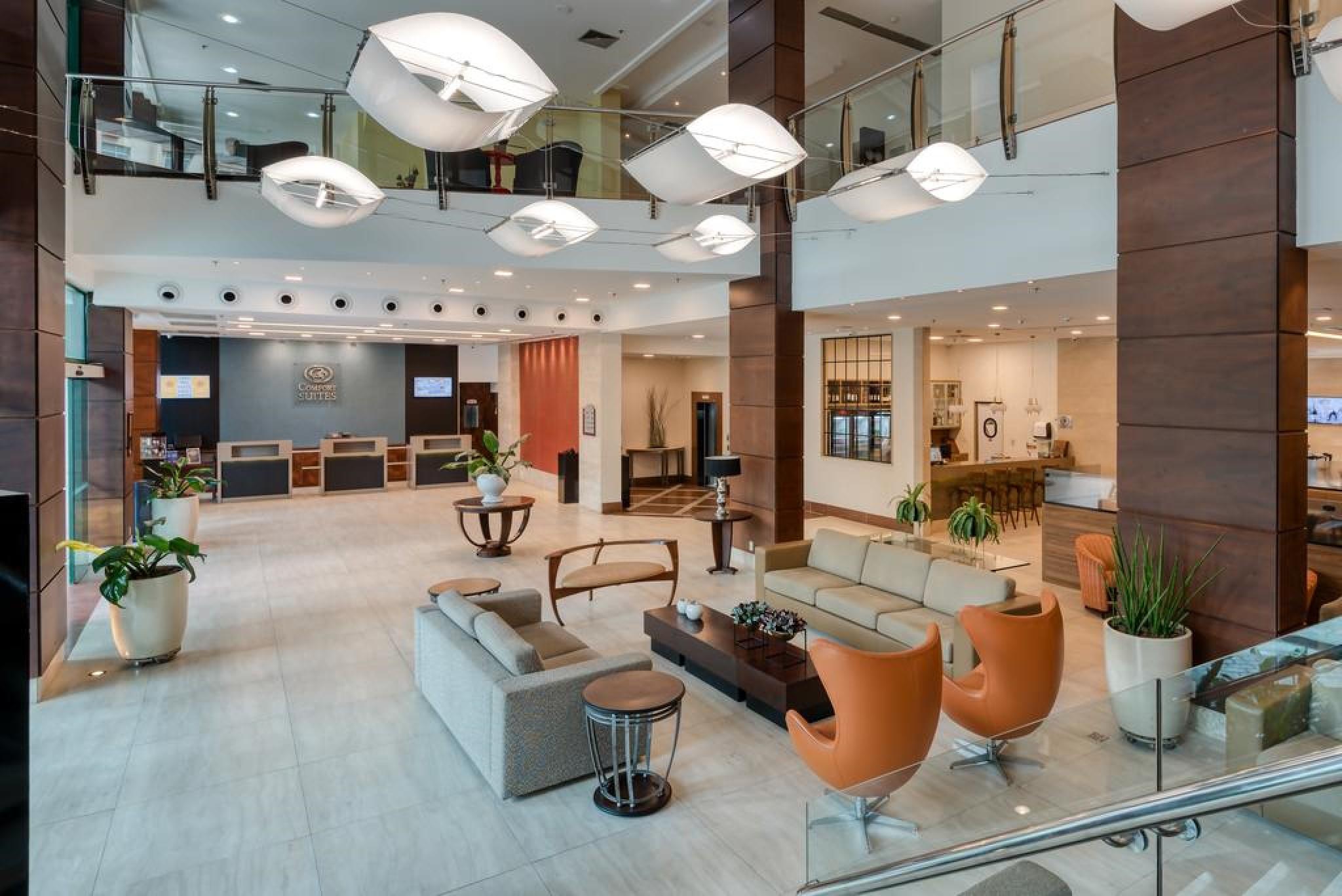 Comfort Suites Витория Экстерьер фото